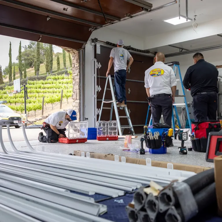 garage-door-installation-4-team-members-sq